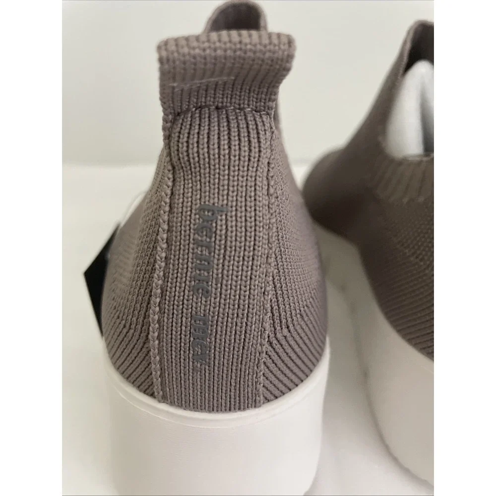Bernie Mev New York Vegan Slip On Knit wedges Taupe Mauve Womens 39 NEW